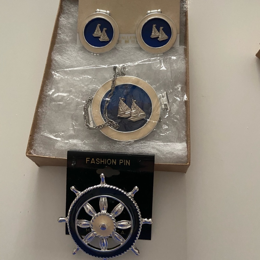 3 piece set sailor set of jewelry. Never been used